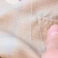 Обработка нагрудного кармана лодочка в мужском пиджаке