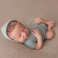 Боди с капюшоном для съемки новорожденных