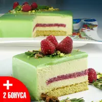 Муссовый торт «Фисташка - малина», Трайфл «Фисташка-Абрикос», Меренги с шоколадом и ванильным кремом с ягодами