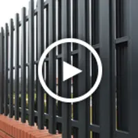 Установка металлического каркаса забора