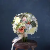 Современный свадебный букет