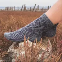 Описания вязания носков: Vintage Tartan Socks и Bubbles Socks