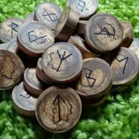 Весь Старший Футарк: 24 руны, мудры, гальдоры и скальдические стихи