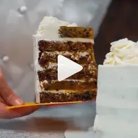 Маковый сэндвич с начинкой из земляники, клубники и ревеня