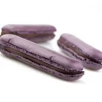 Macarons: разные формы и исполнение