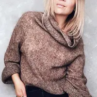 Свитер Embrace