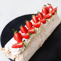 Легкий меренговый рулет