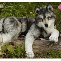 Реалистичная игрушка Волк