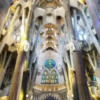 Мир шедевров Гауди