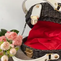 Сумочка-таблетка