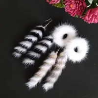 Цветные меховые серьги