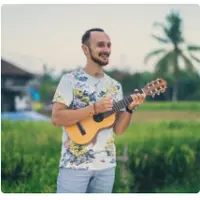 Уроки игры на гитаре с нуля