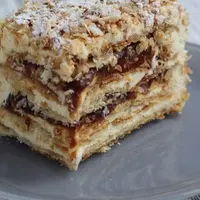 Наполеоны: Фисташковый, Малиновая карамель, Тропический