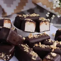 Сырок сникерс