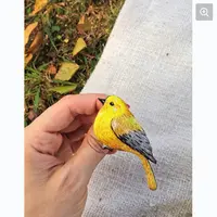 Жёлтая птичка