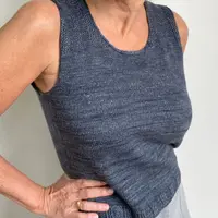 Топ с вытачками на груди Zen with a twist