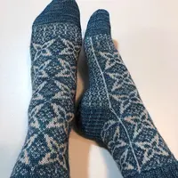 Жаккардовые носки спицами Stille Zeit 1