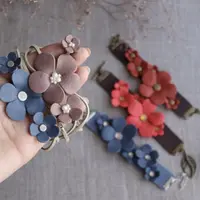 Цветы из полимерной глины с эффектом кожи