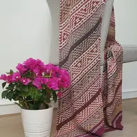 Мозаичный палантин Embrace the Chill