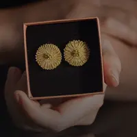 Вышитые соломенные украшения