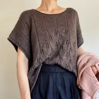 Женский топ спицами Hatsuki