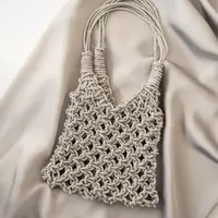 Сумка из блестящего шнура