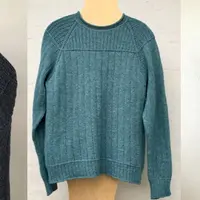 Вязаный спицами мужской пуловер Sonnike