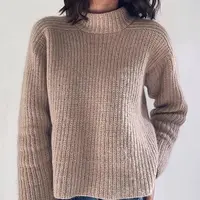 Свитер сверху Aviaya