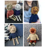 Вязаный спицами лев Winston Leon