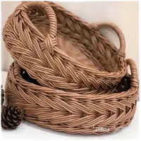 Плетеный поднос с косой тройными трубочками