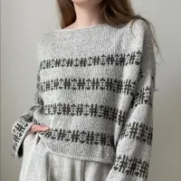 Вязаная спицами женственная блуза с жаккардом Seoul