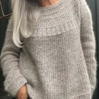 Пуловер с круглой кокеткой Knus