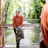 Пуловер резинкой с японским плечом Simon