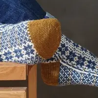 Жаккардовые носки спицами Star Walk