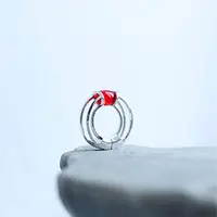 Краткая история концептуальных украшений от 1960-х до наших дней