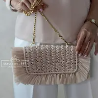 Клатч из рафии