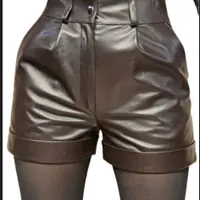 Шорты из кожи