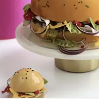Бургеры пирожные и бургер торт