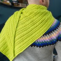 Треугольная шаль Fir Rib Shawl