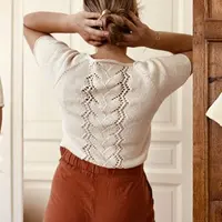 Топ с ажуром на спине Emmanuel