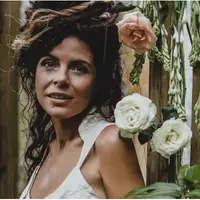 Меня достаточно. Я проявленная женщина