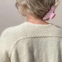 Вязаная спицами блуза Yara_sweater