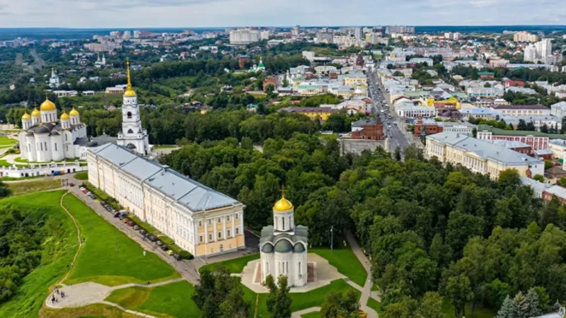 Белокаменное зодчество северо-восточной Руси в середине XII – начале XIII века