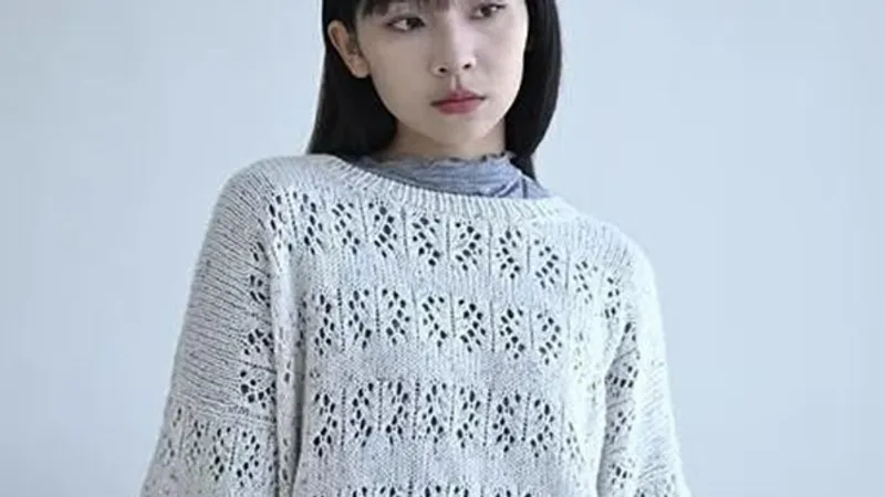 Вязаный спицами ажурный оверсайз пуловер Grove Sweater