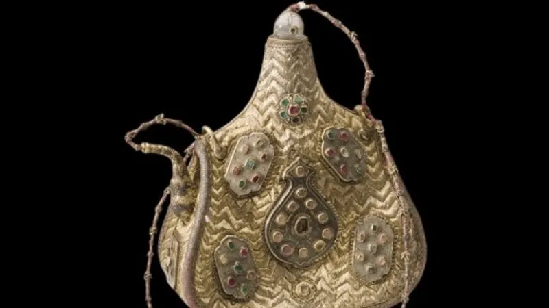 Свидетели прошлого. Драгоценные предметы, принадлежавшие Чингисидам и представителям кочевой знати при русском дворе XVI–XVII веков