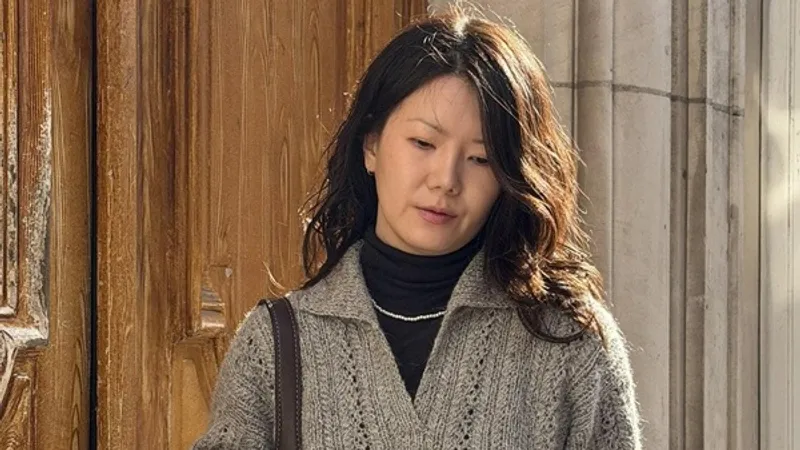 Cassis Polo — вязаный свитер-поло спицами сверху вниз