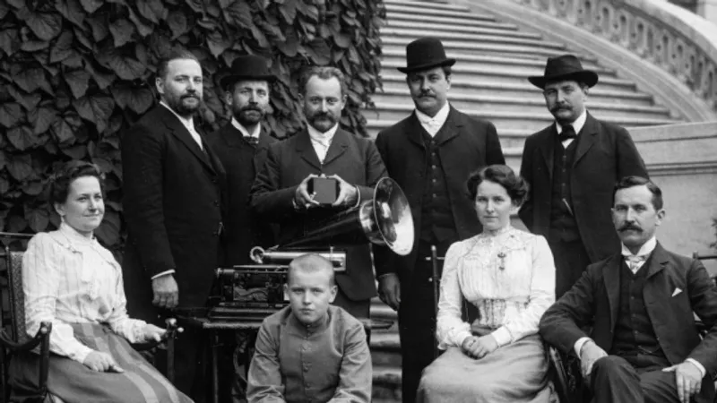 Морозовы: ситцевые короли. Какой след в истории оставили четыре ветви знаменитого семейства