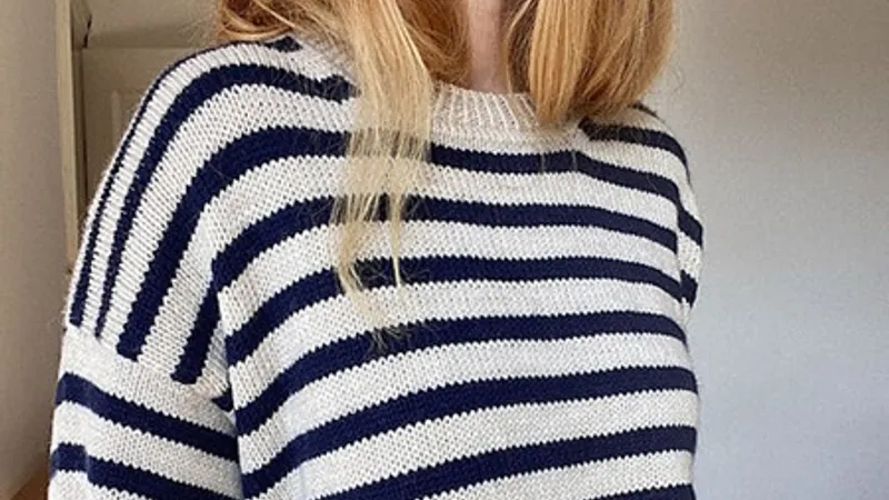 Свитер оверсайз в полоску вязаный спицами сверху Sweater No.22