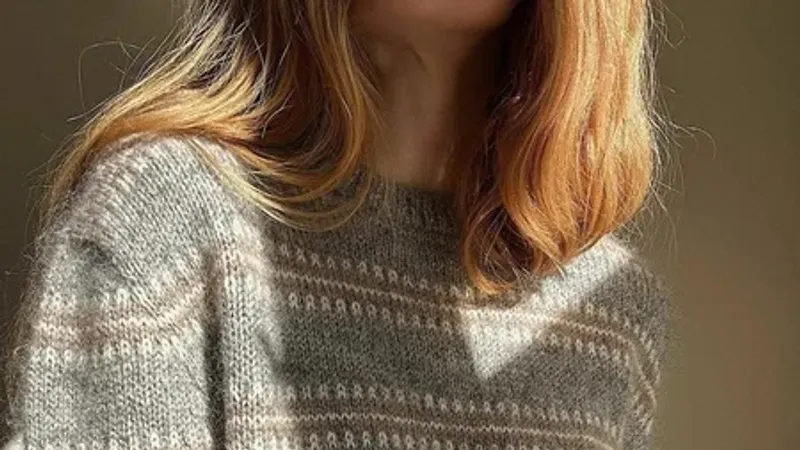 Norma Blouse — полосатый джемпер спицами из мохера | мягкий базовый пуловер