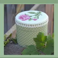 Круглая шкатулка с вышивкой